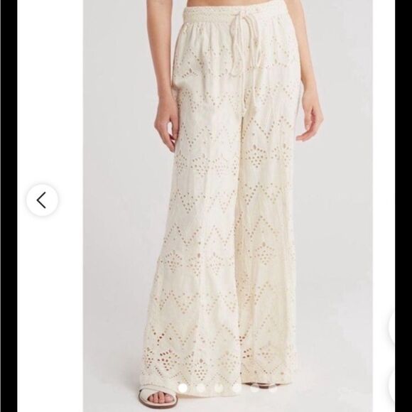 Nwt Free People Cream intricate eyelet design Wide Leg Pants w/drawstring waist. - Picture 1 of 5